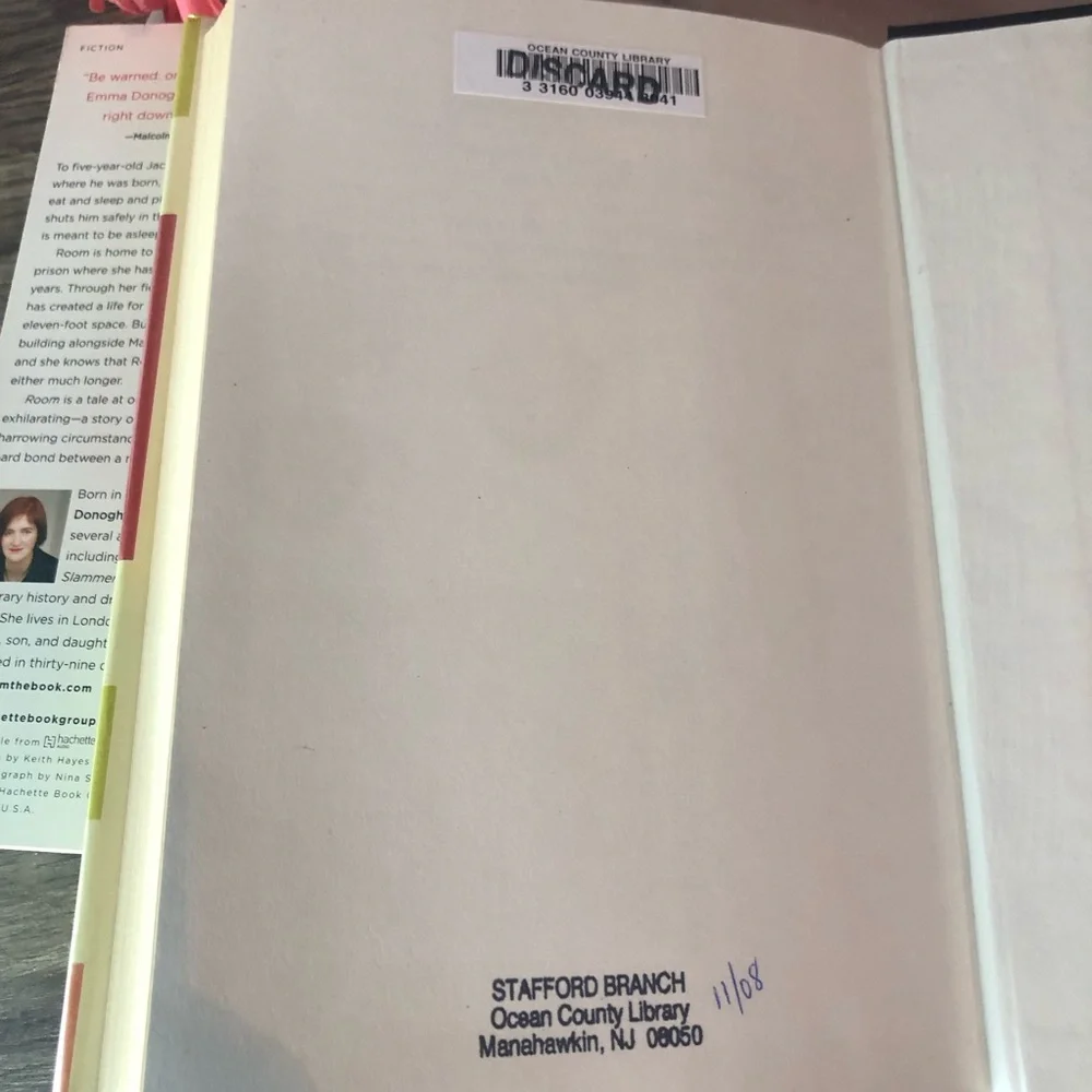 ROOM by Emma Donoghue & CHICAGO hardcover & paperback novels thrillers politics